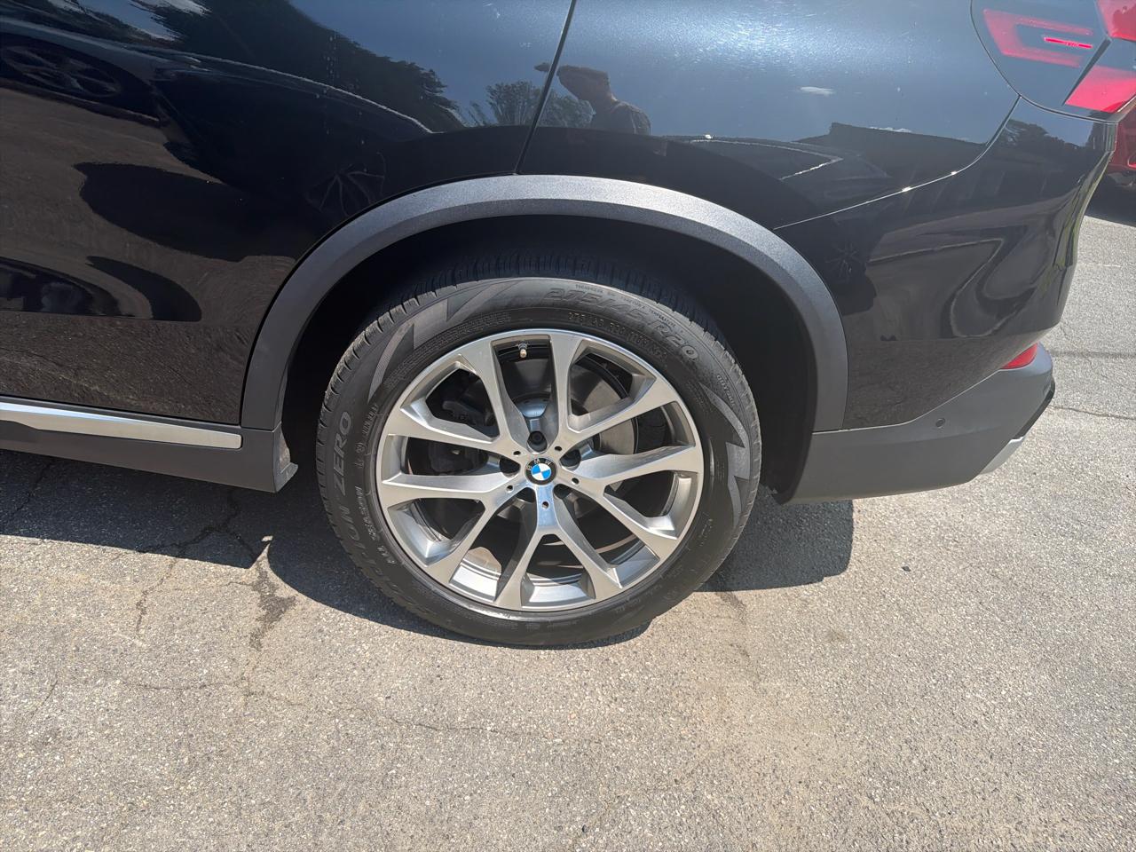 BMW X5 xDrive40i Sports Activity Vehicle 2024