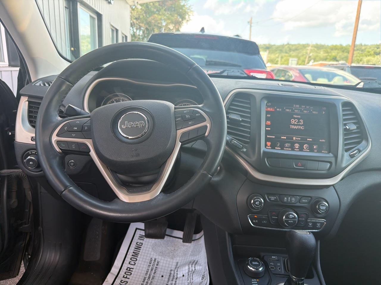 Jeep Cherokee 4WD 4dr Latitude 2015