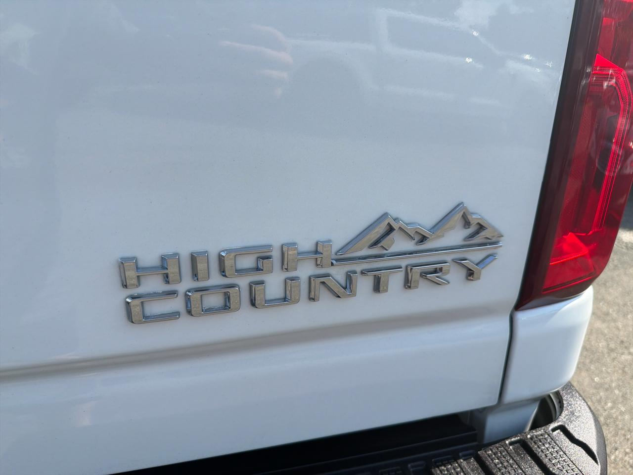 Chevrolet Silverado 2500HD 4WD Crew Cab 159" High Country 2021