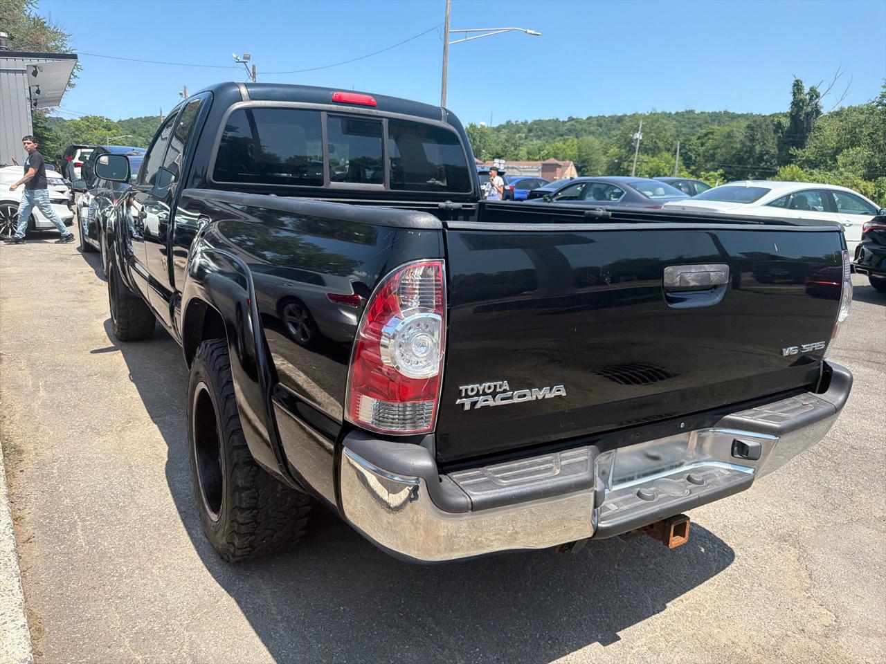 Toyota Tacoma 4WD Access V6 MT (Natl) 2011
