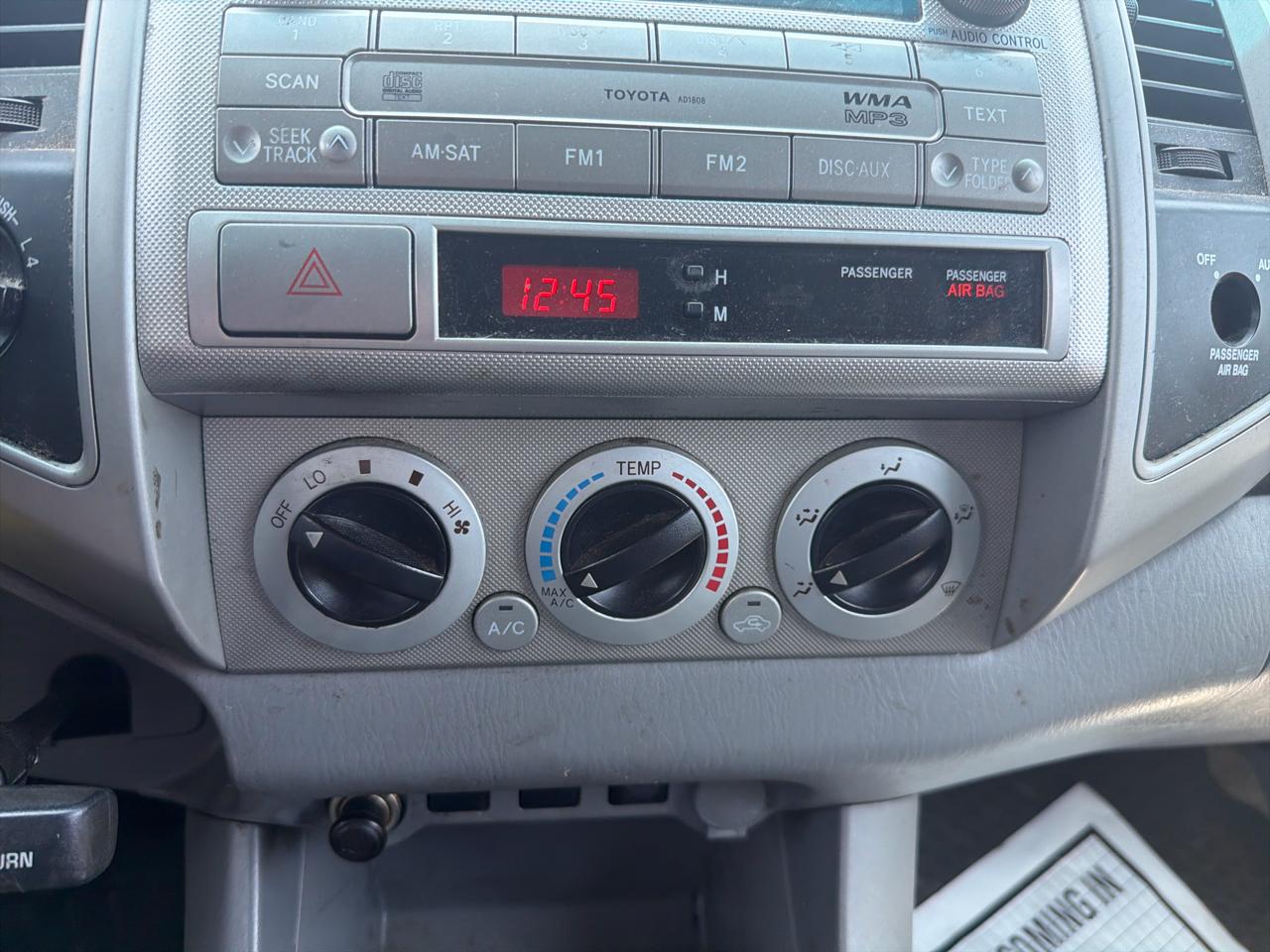 Toyota Tacoma 4WD Access V6 MT (Natl) 2011