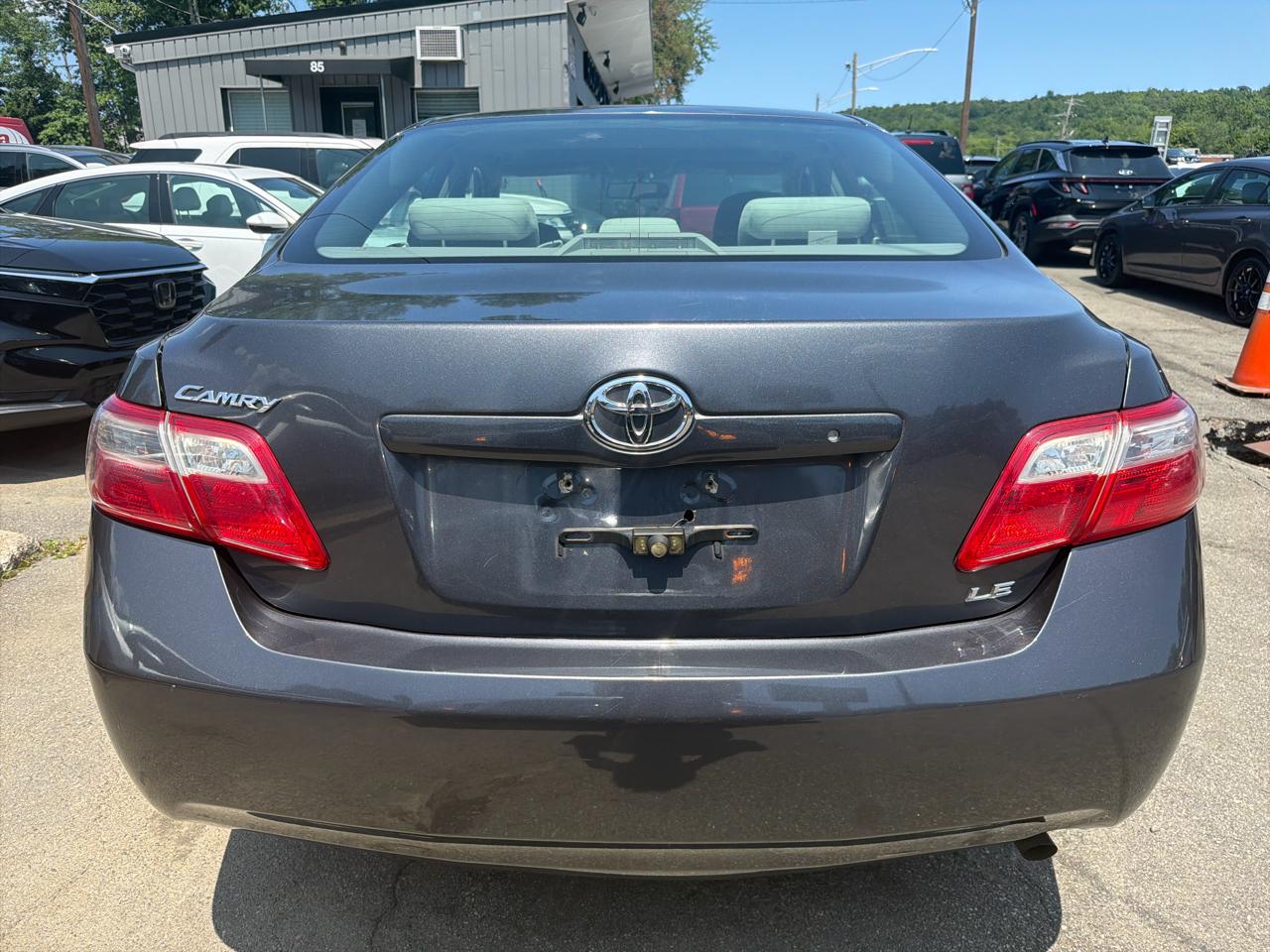 Toyota Camry 4dr Sdn I4 Man (Natl) 2009