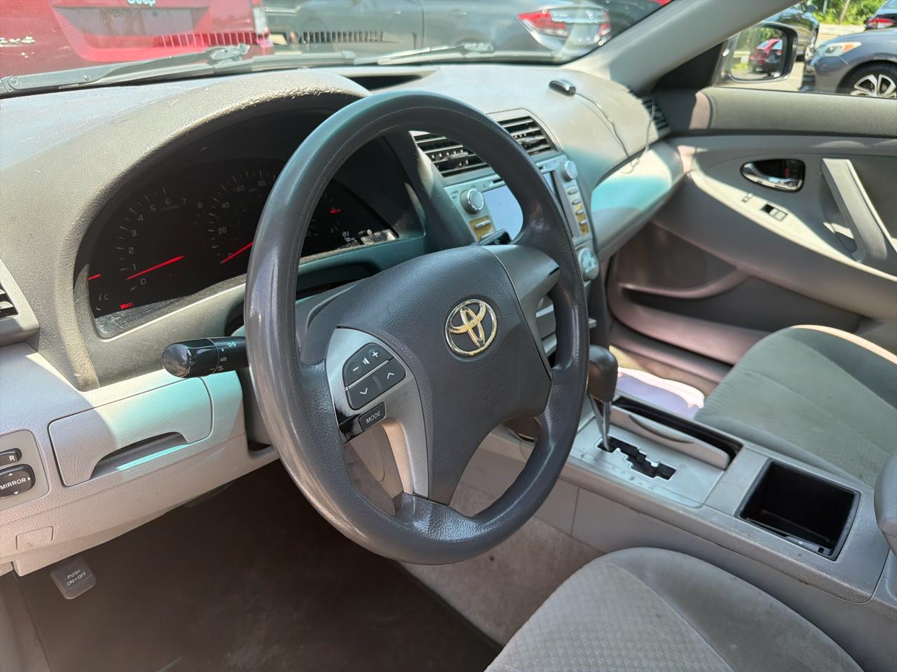 Toyota Camry 4dr Sdn I4 Man (Natl) 2009