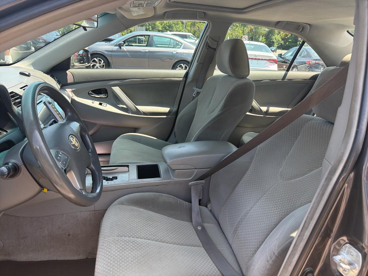 Toyota Camry 4dr Sdn I4 Man (Natl) 2009