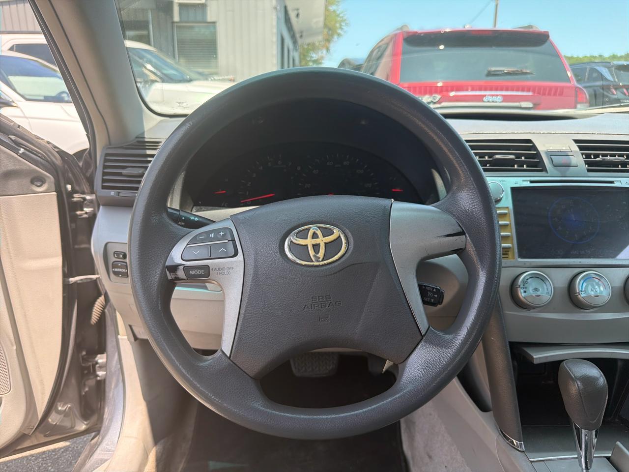 Toyota Camry 4dr Sdn I4 Man (Natl) 2009