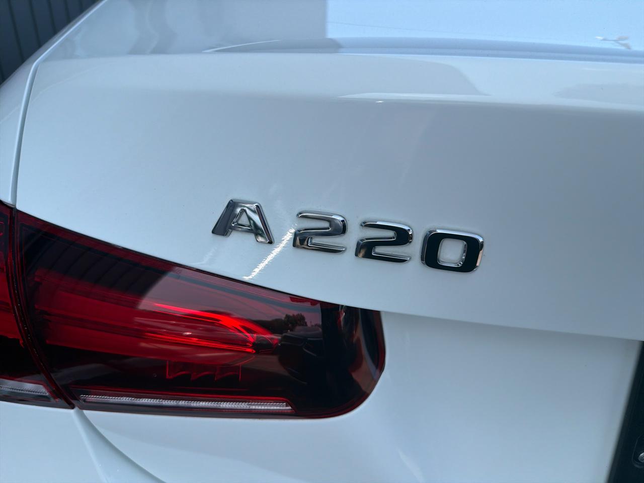Mercedes-Benz A-Class A 220 4MATIC Sedan 2022