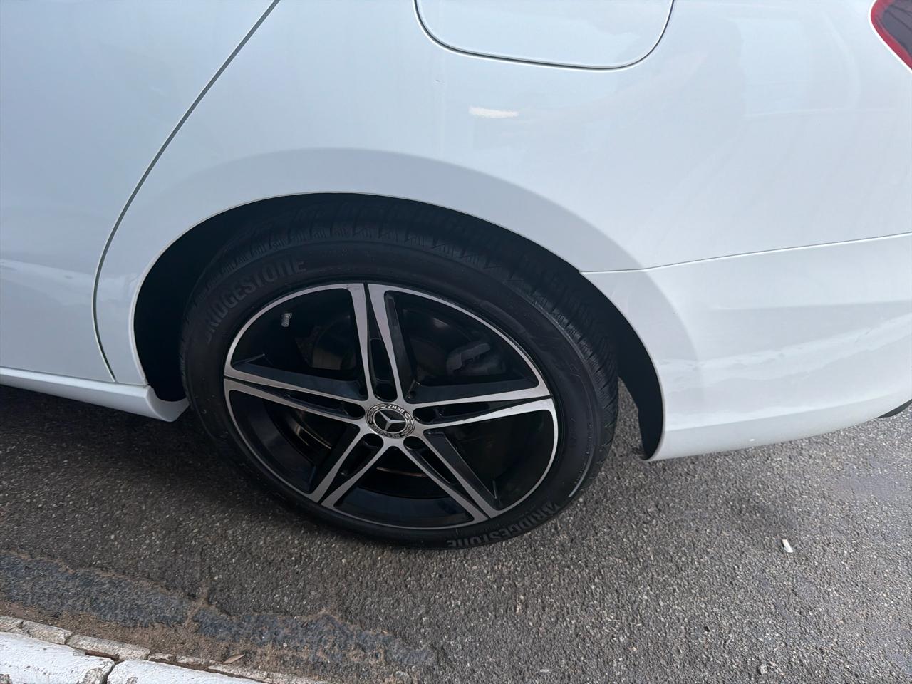Mercedes-Benz A-Class A 220 4MATIC Sedan 2022