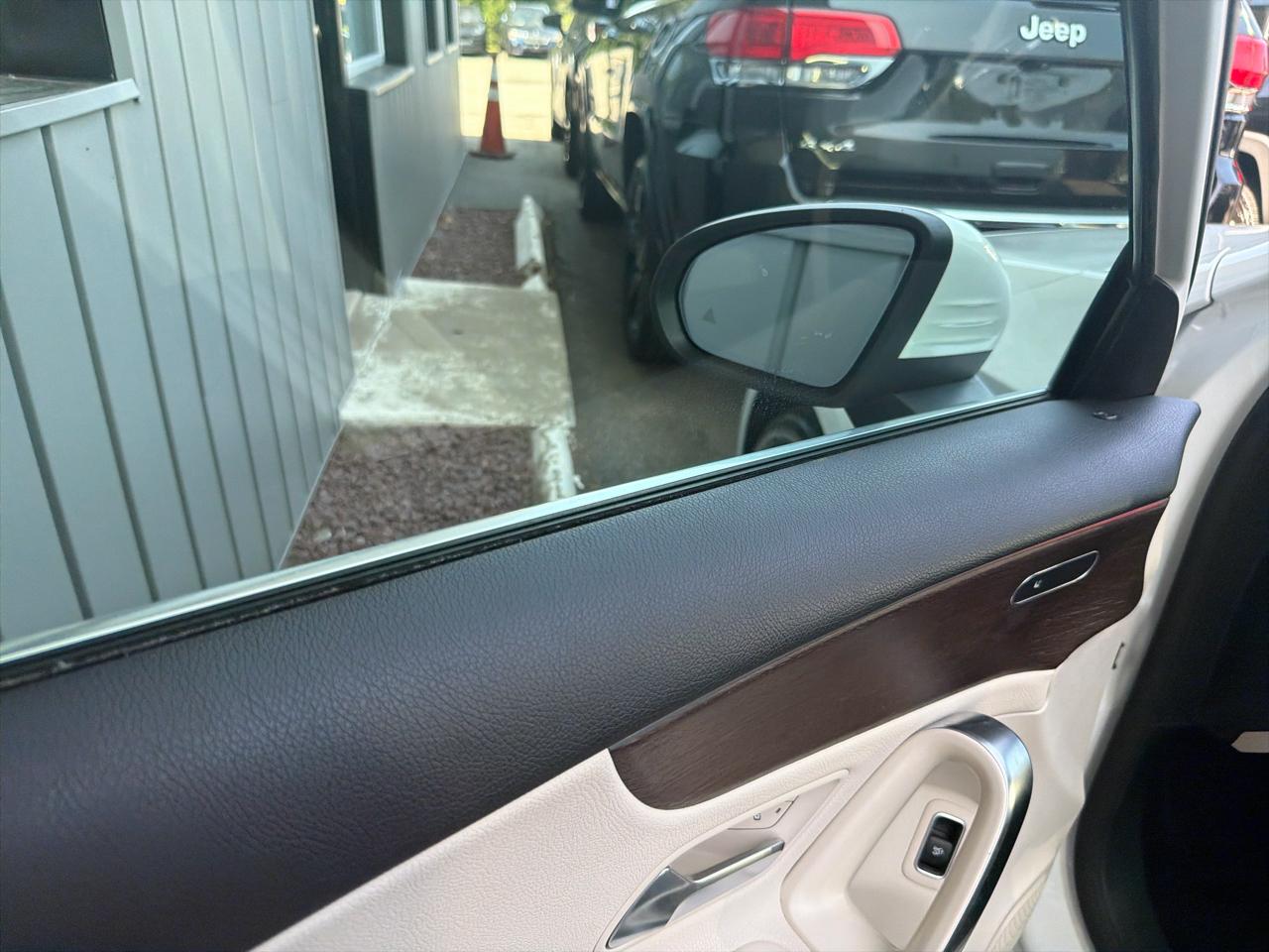 Mercedes-Benz A-Class A 220 4MATIC Sedan 2022