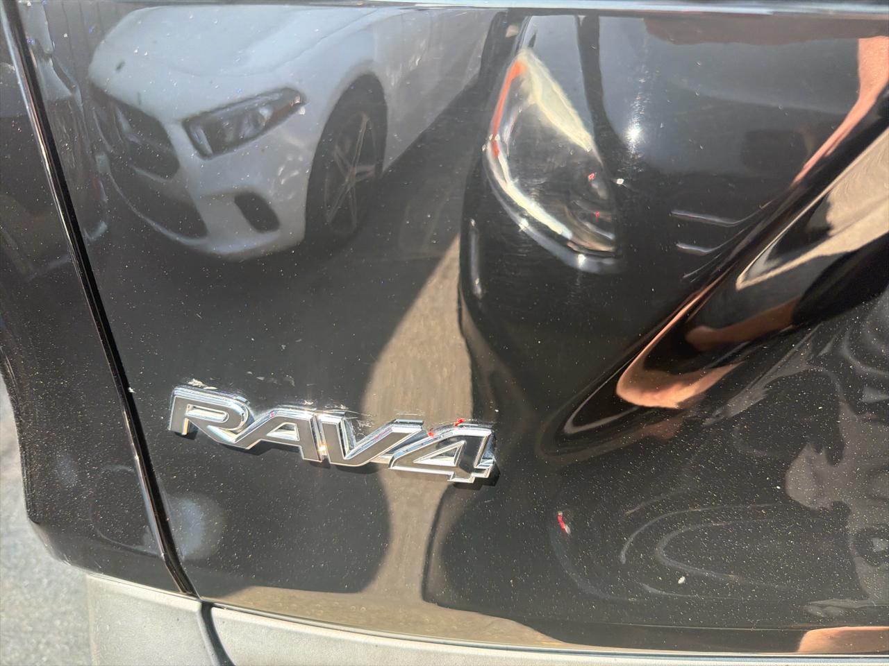 Toyota RAV4 Limited AWD (Natl) 2019