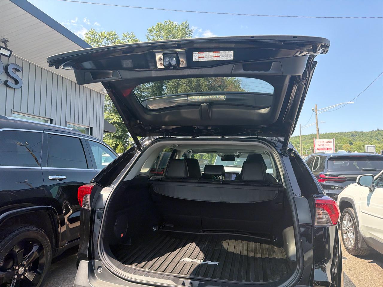Toyota RAV4 Limited AWD (Natl) 2019