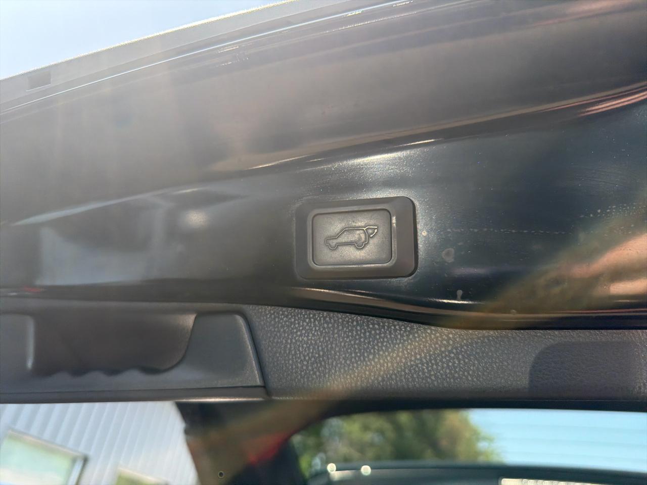 Toyota RAV4 Limited AWD (Natl) 2019