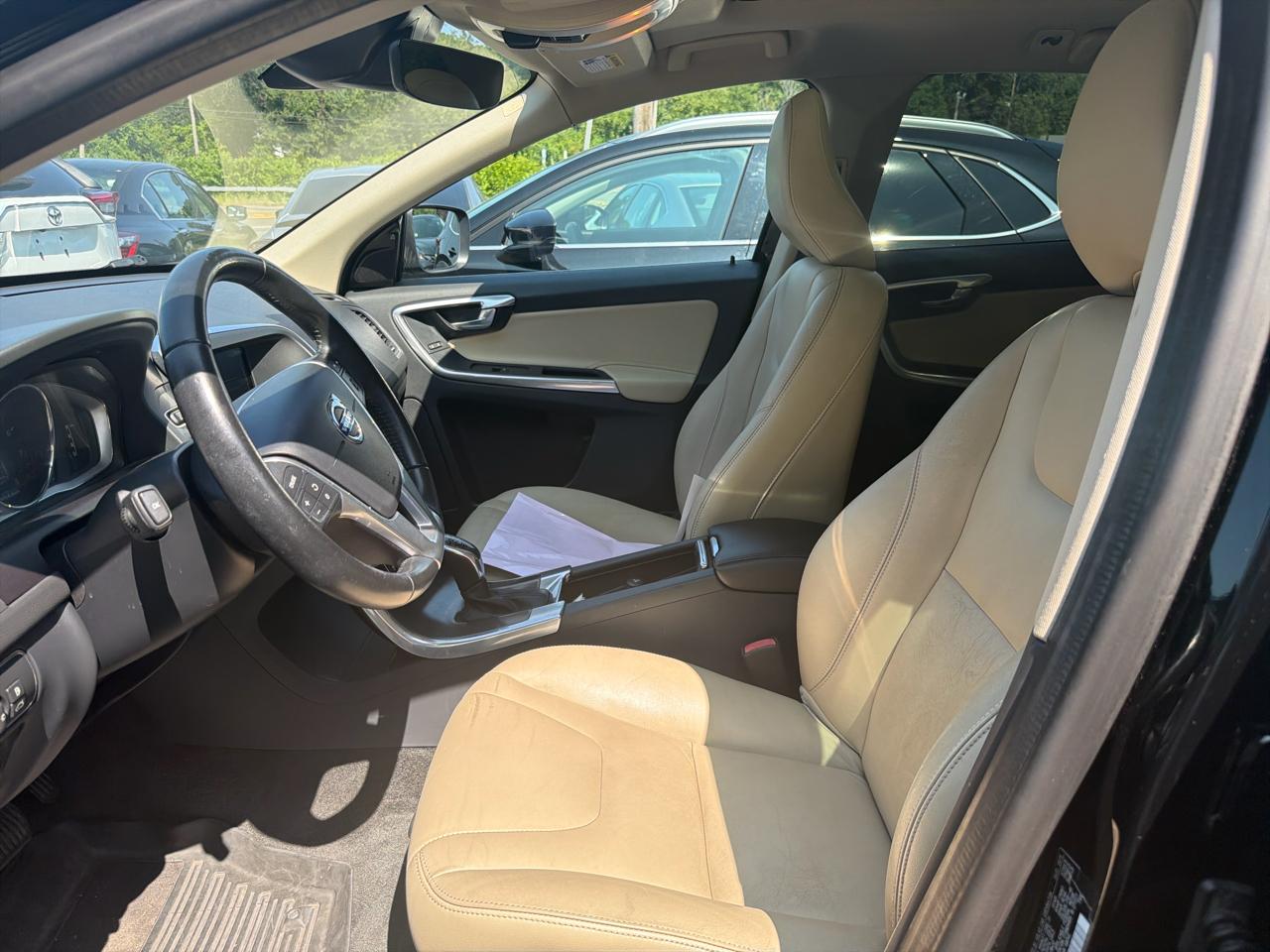 Volvo XC60 AWD 4dr T5 Premier 2016