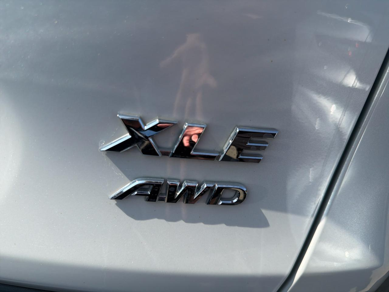 Toyota RAV4 XLE Premium AWD (Natl) 2025