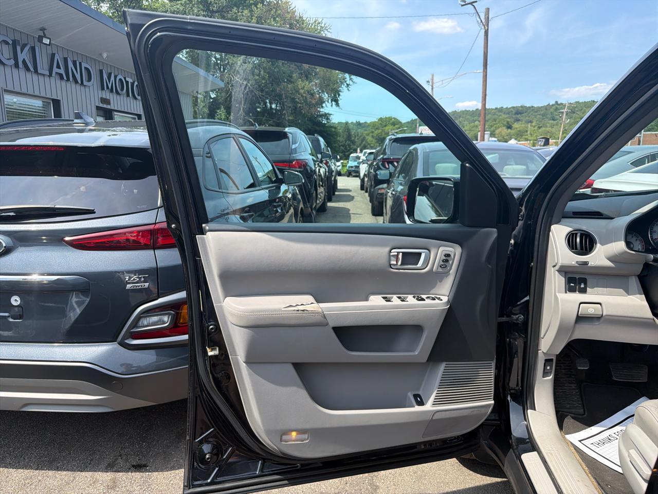 Honda Pilot 4WD 4dr Touring w/RES & Navi 2014