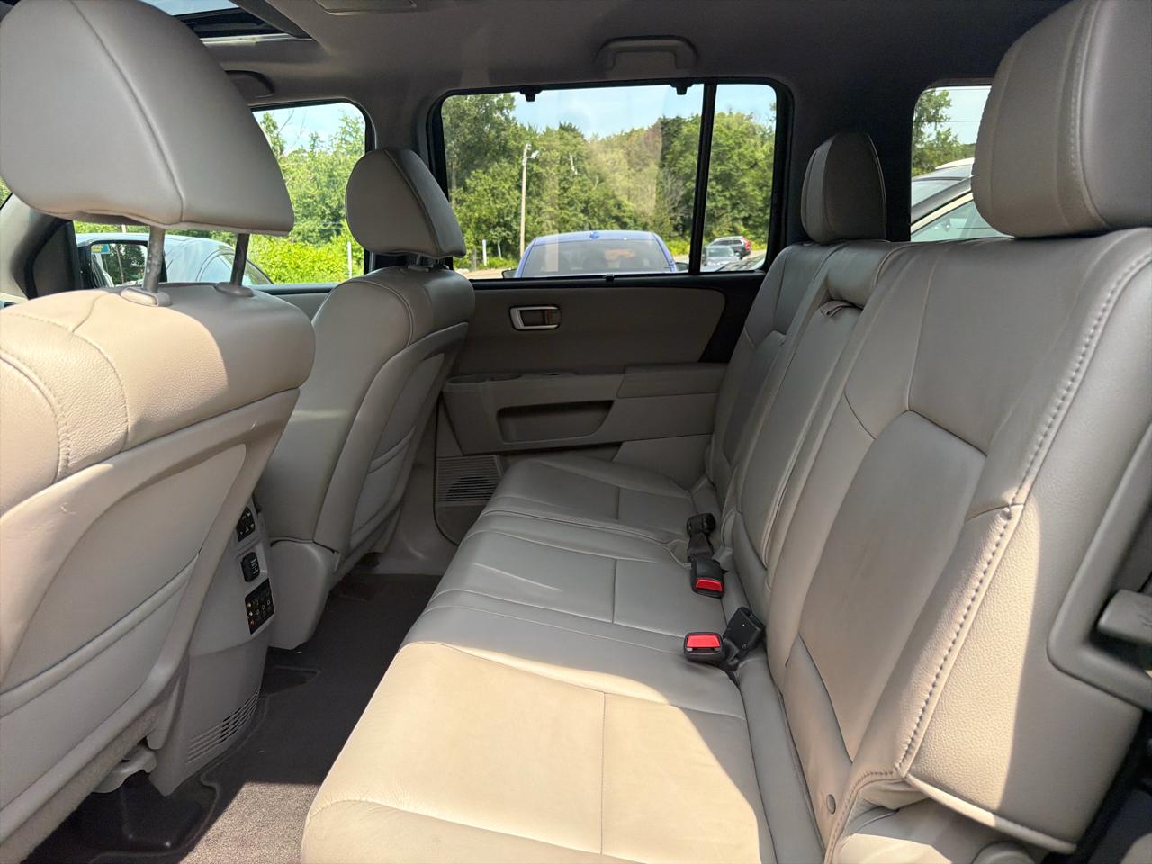Honda Pilot 4WD 4dr Touring w/RES & Navi 2014