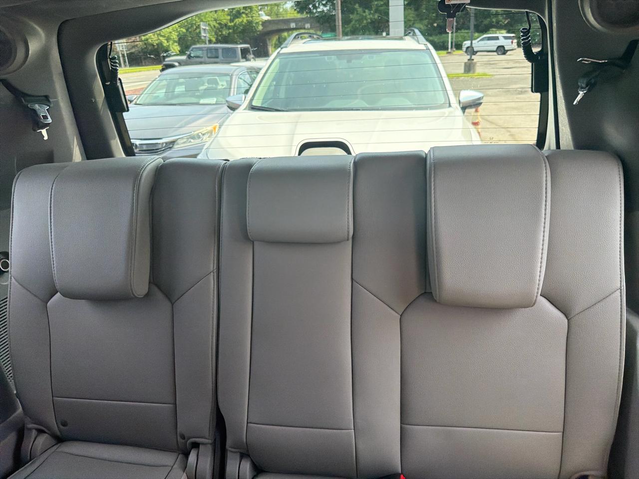 Honda Pilot 4WD 4dr Touring w/RES & Navi 2014