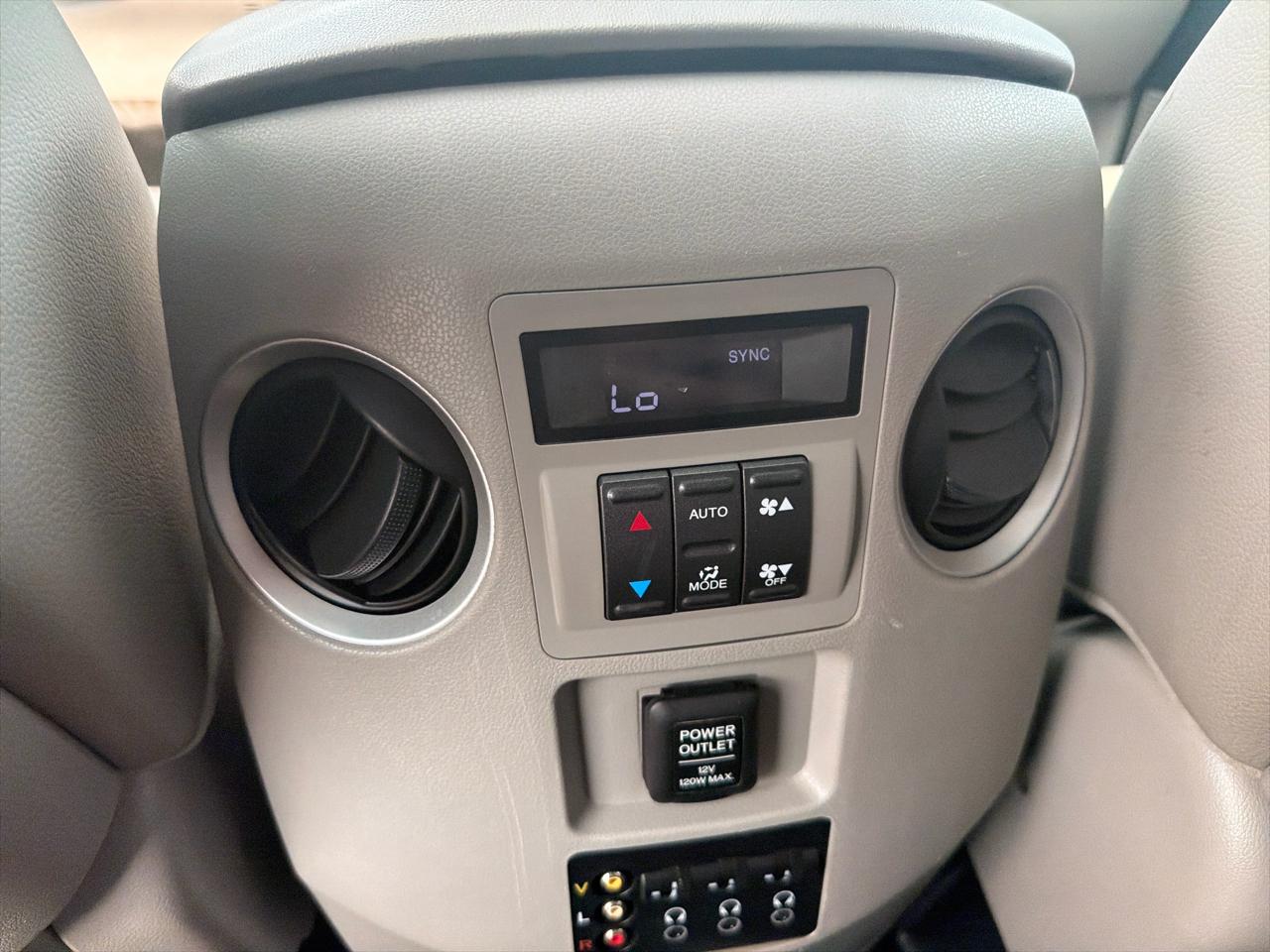 Honda Pilot 4WD 4dr Touring w/RES & Navi 2014