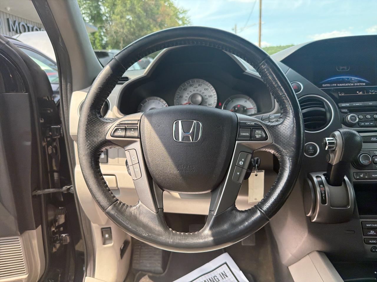Honda Pilot 4WD 4dr Touring w/RES & Navi 2014