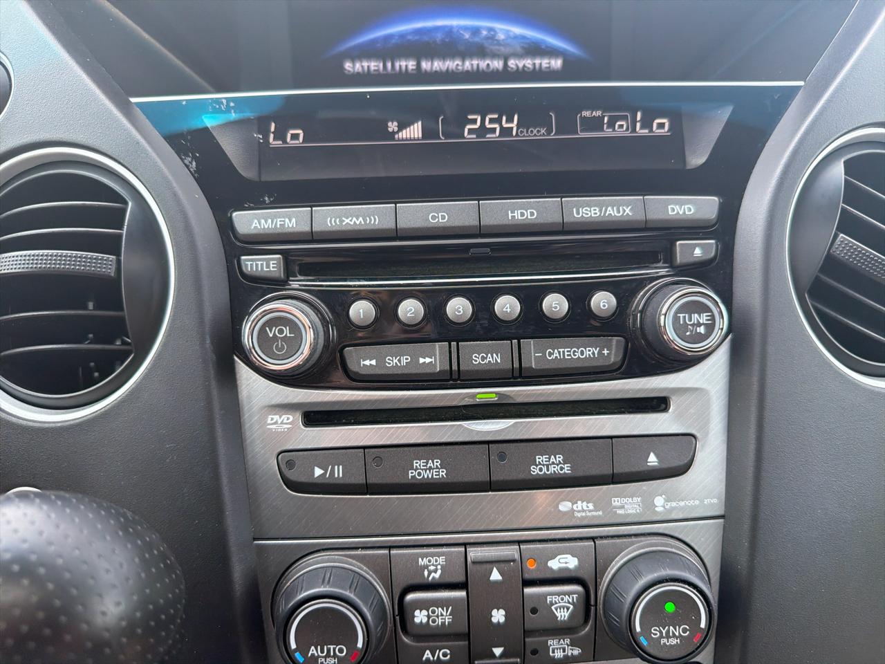 Honda Pilot 4WD 4dr Touring w/RES & Navi 2014