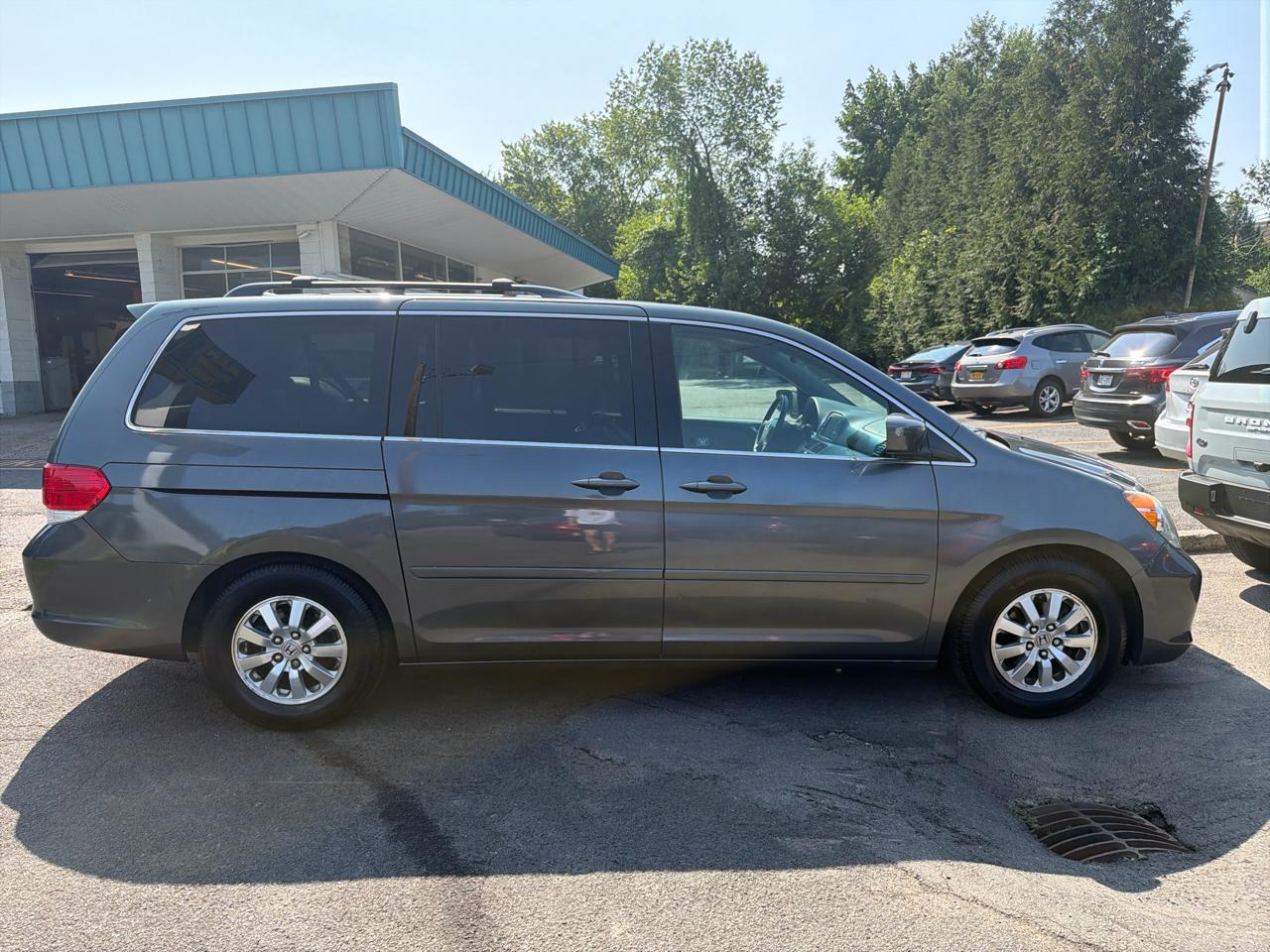 Honda Odyssey 5dr EX-L w/RES 2010