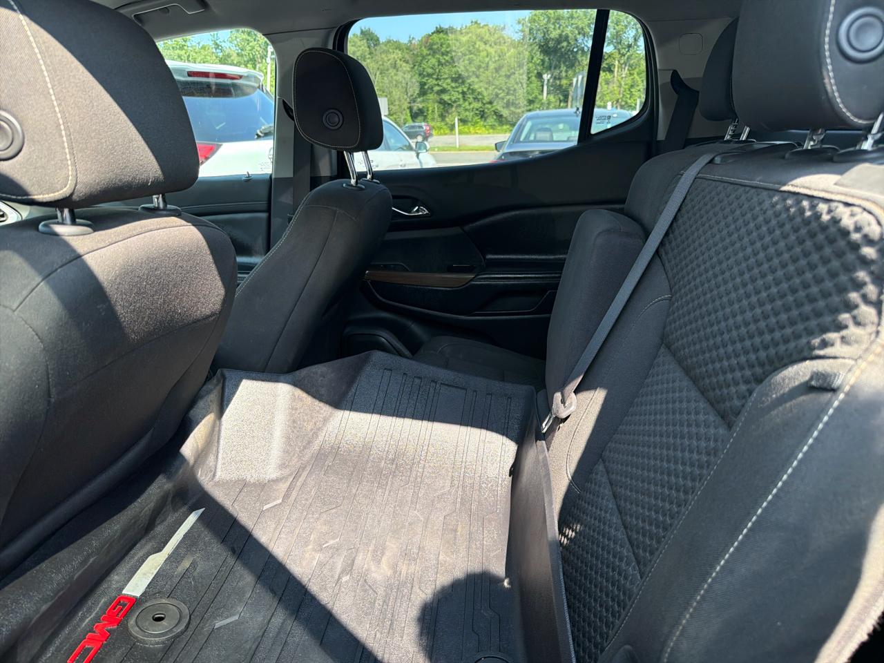 GMC Acadia AWD 4dr SLE w/SLE-1 2019