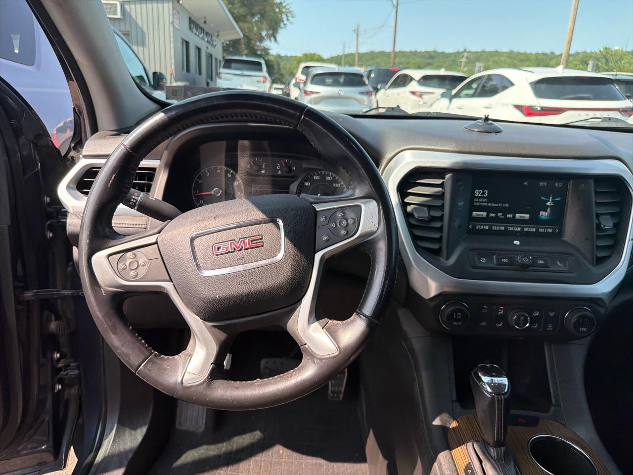 GMC Acadia AWD 4dr SLE w/SLE-1 2019