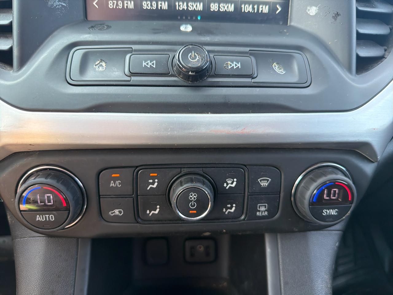GMC Acadia AWD 4dr SLE w/SLE-1 2019
