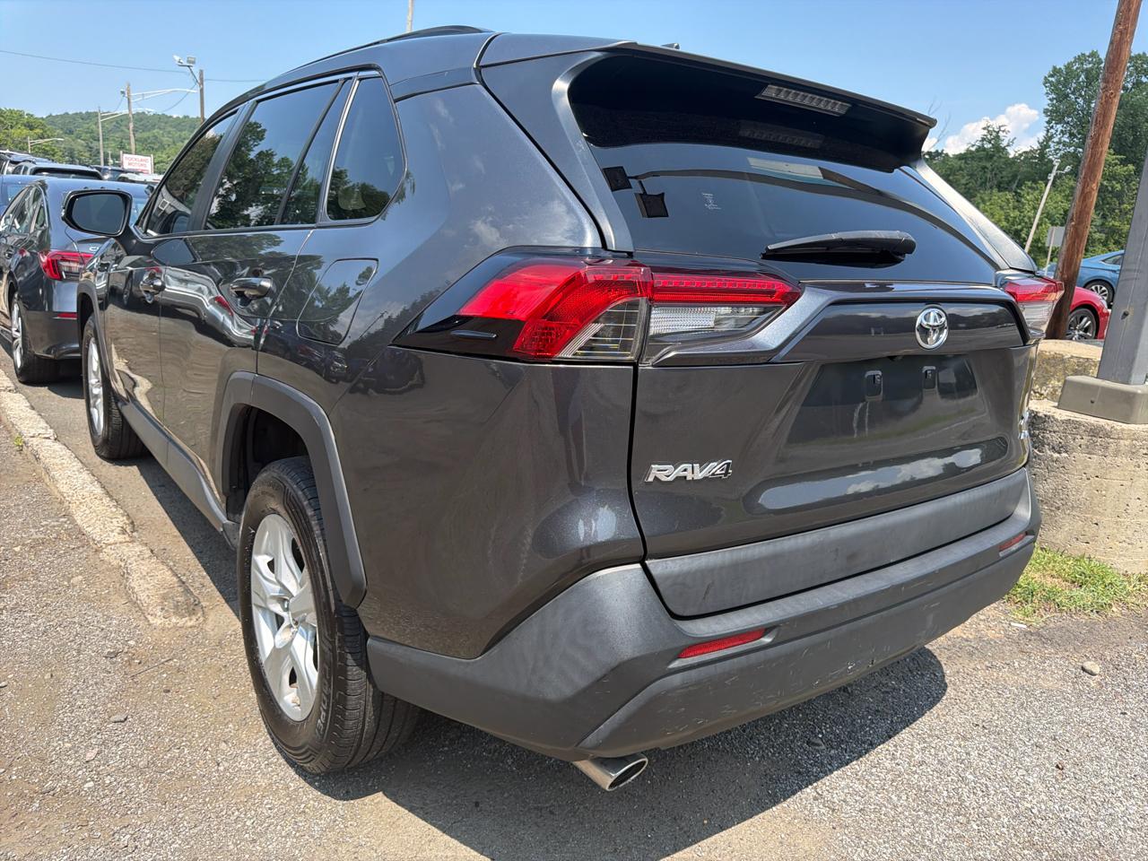 Toyota RAV4 XLE AWD (Natl) 2019