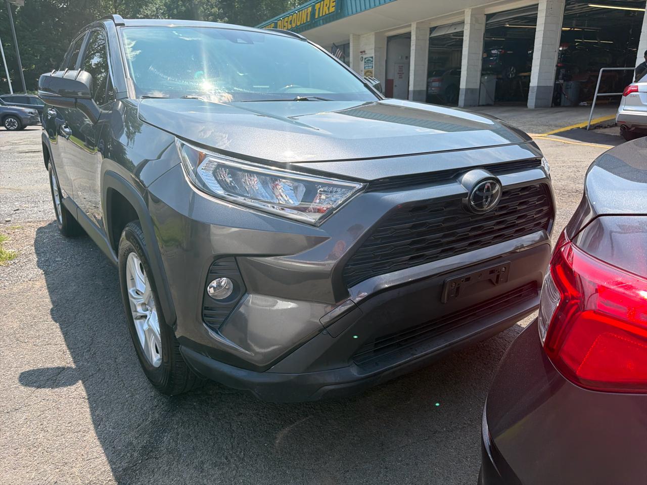 Toyota RAV4 XLE AWD (Natl) 2019