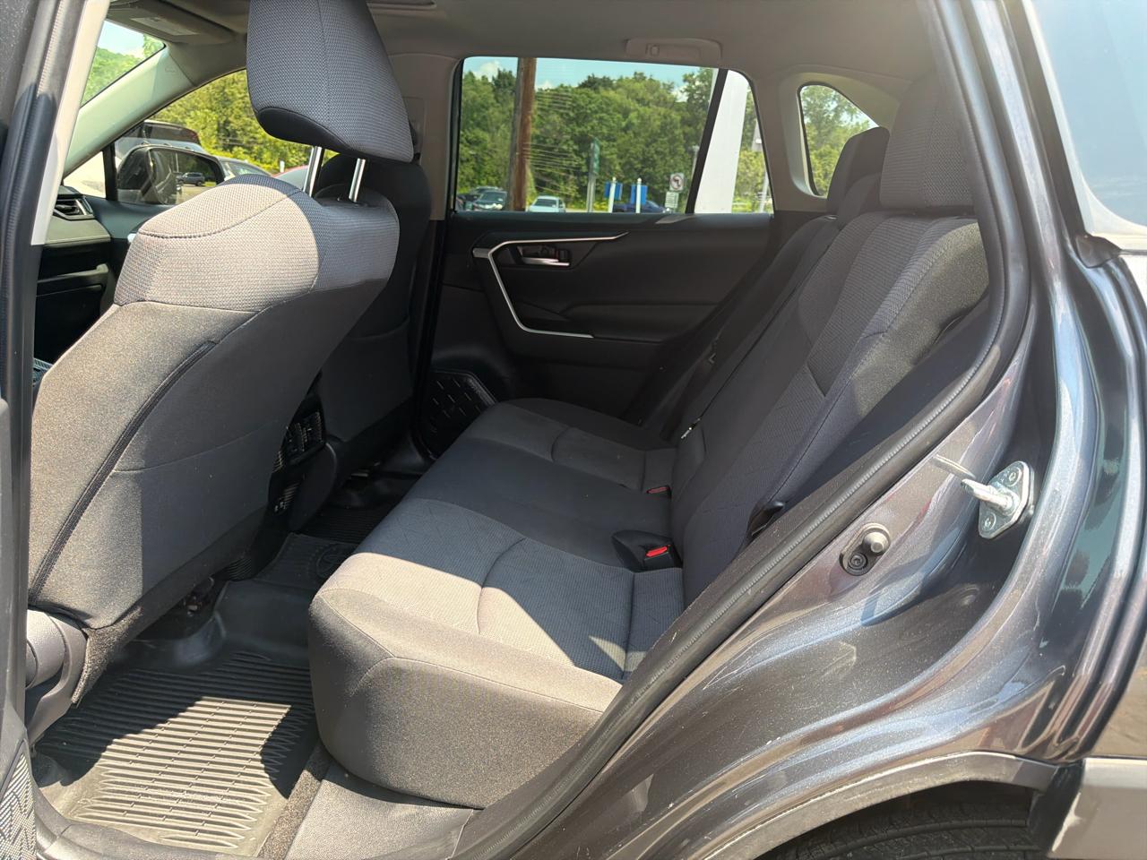 Toyota RAV4 XLE AWD (Natl) 2019