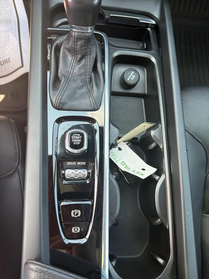 Volvo XC60 T5 AWD Momentum 2020