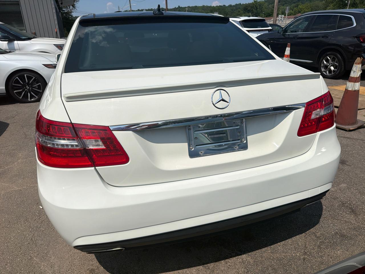 Mercedes-Benz E-Class 4dr Sdn E 350 Sport 4MATIC 2011