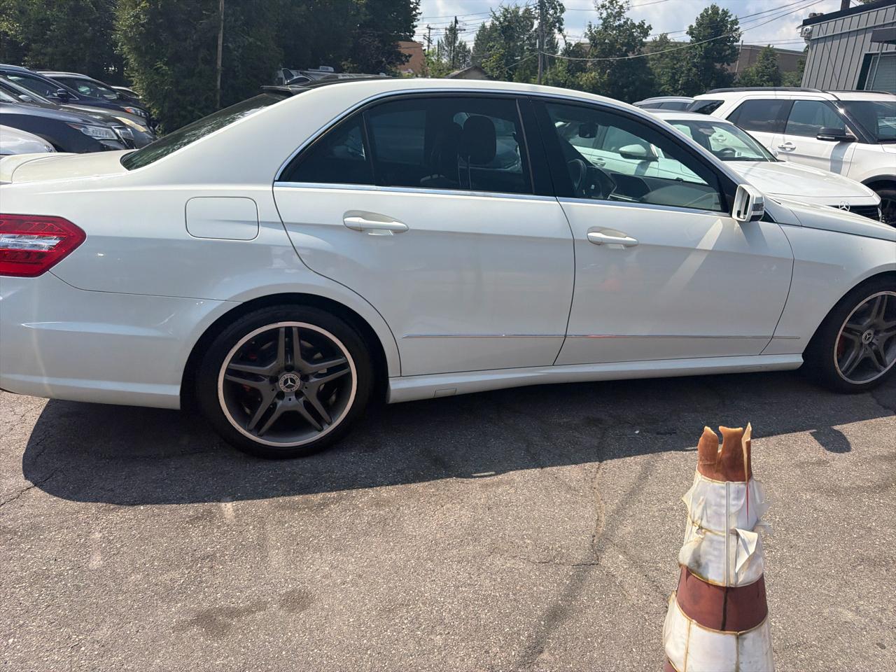 Mercedes-Benz E-Class 4dr Sdn E 350 Sport 4MATIC 2011