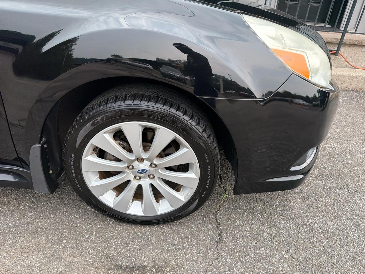 Subaru Legacy 4dr Sdn H4 Auto 2.5i Limited 2012