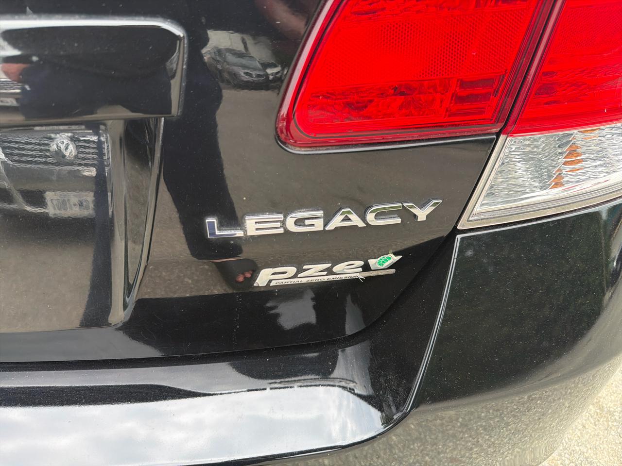 Subaru Legacy 4dr Sdn H4 Auto 2.5i Limited 2012