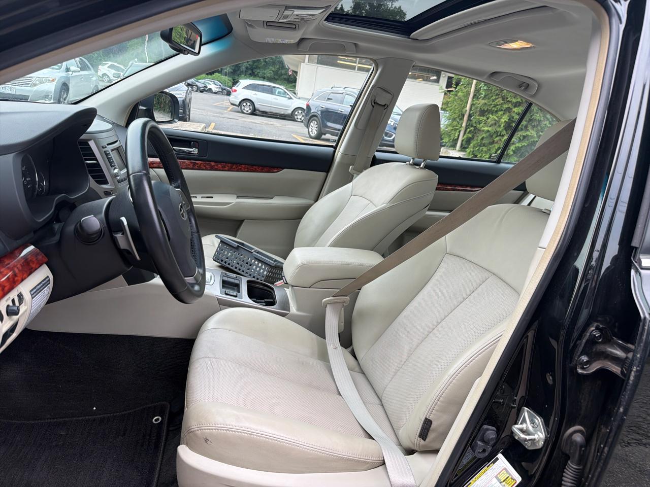 Subaru Legacy 4dr Sdn H4 Auto 2.5i Limited 2012