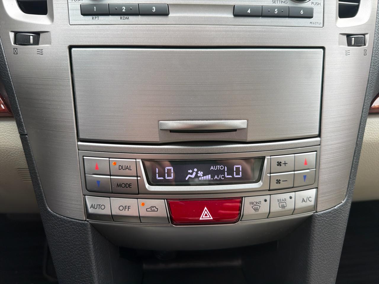 Subaru Legacy 4dr Sdn H4 Auto 2.5i Limited 2012