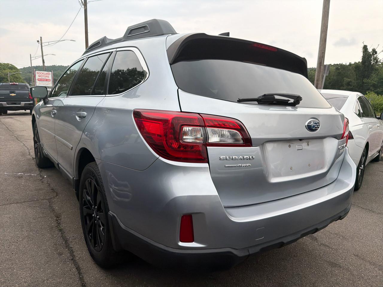 Subaru Outback 4dr Wgn 2.5i Limited PZEV 2016