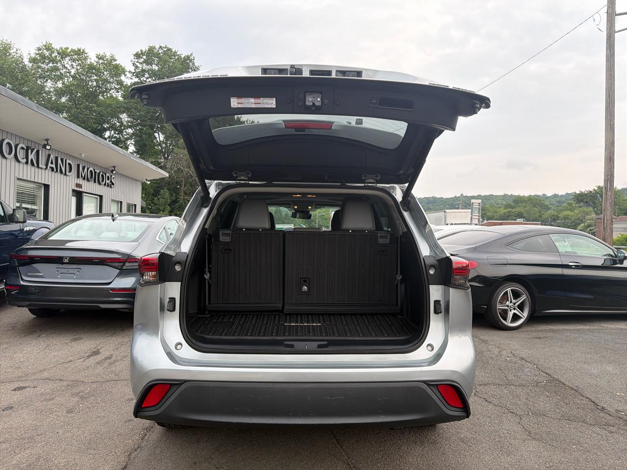 Toyota Highlander XLE AWD (Natl) 2021