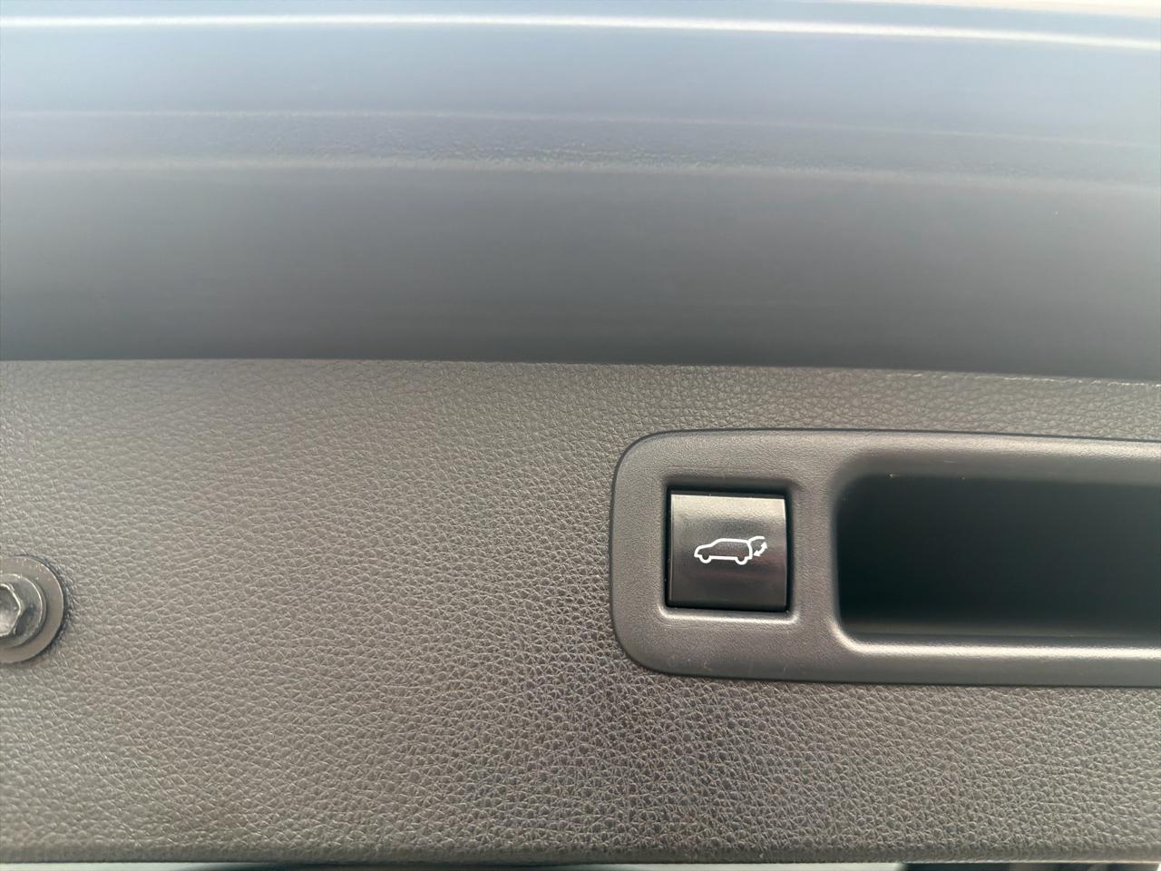 Toyota Highlander XLE AWD (Natl) 2021