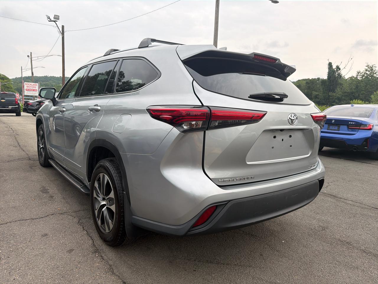 Toyota Highlander XLE AWD (Natl) 2021