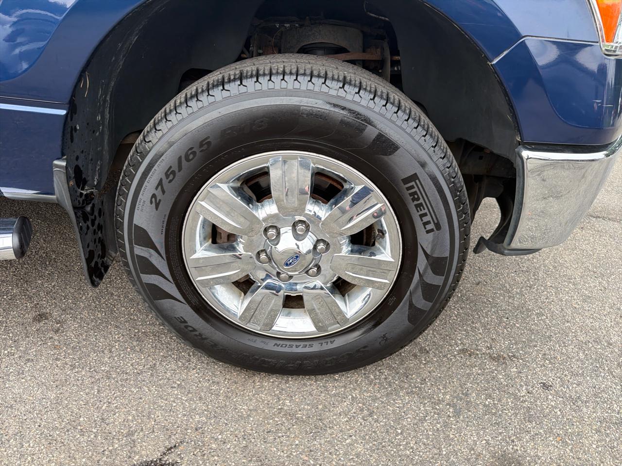 Ford F-150 4WD SuperCrew 145" Platinum 2011