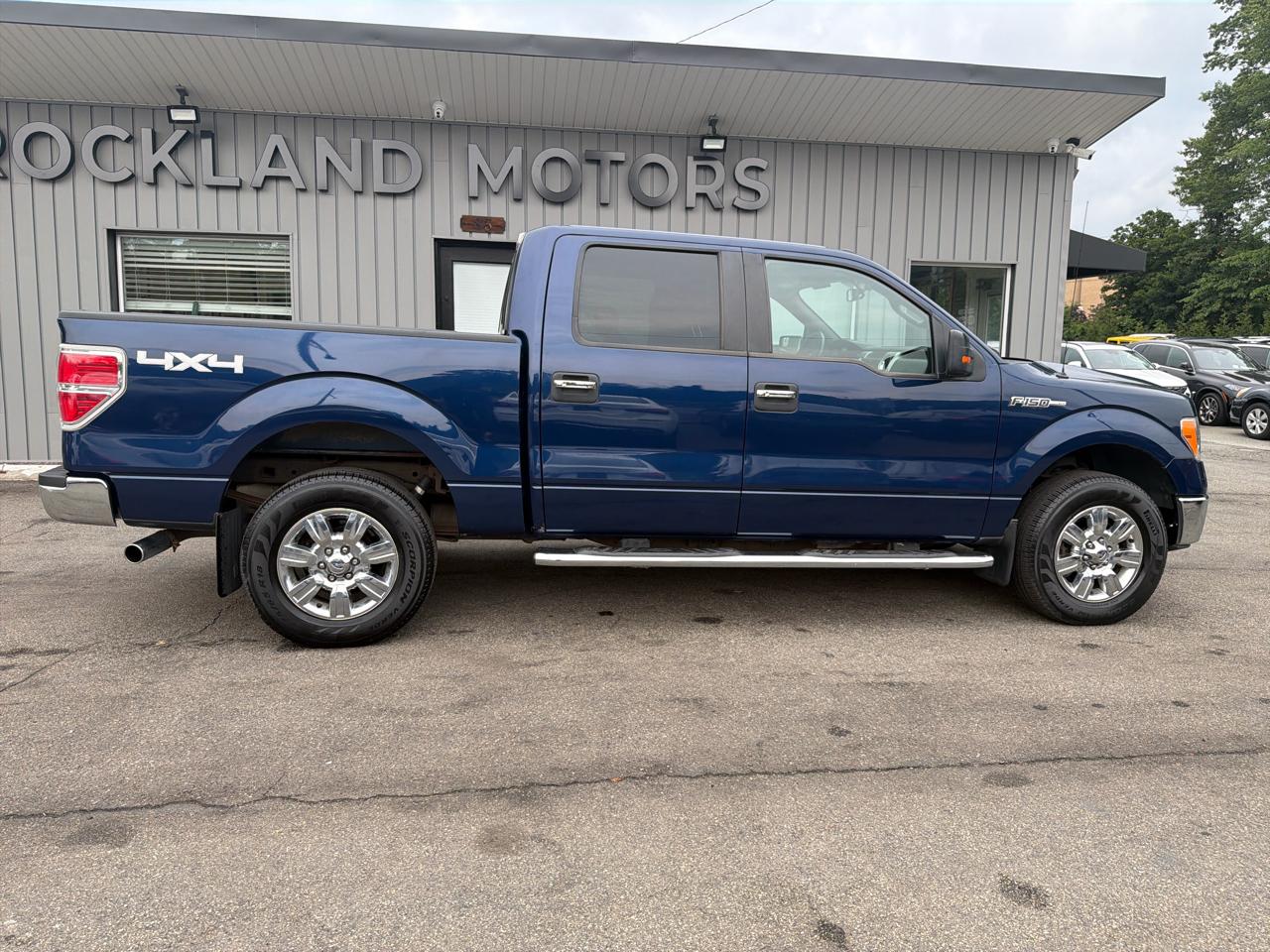 Ford F-150 4WD SuperCrew 145" Platinum 2011
