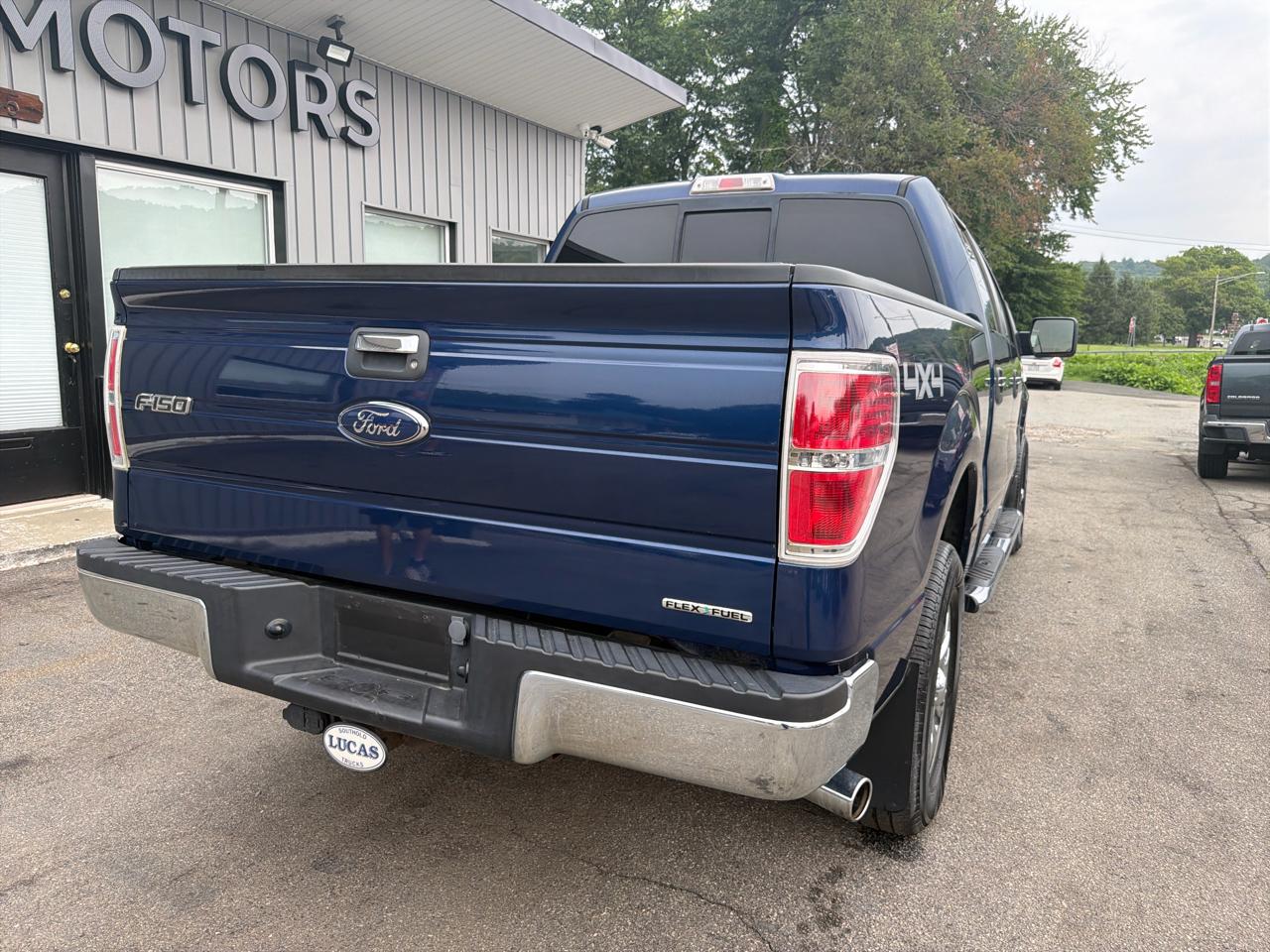 Ford F-150 4WD SuperCrew 145" Platinum 2011