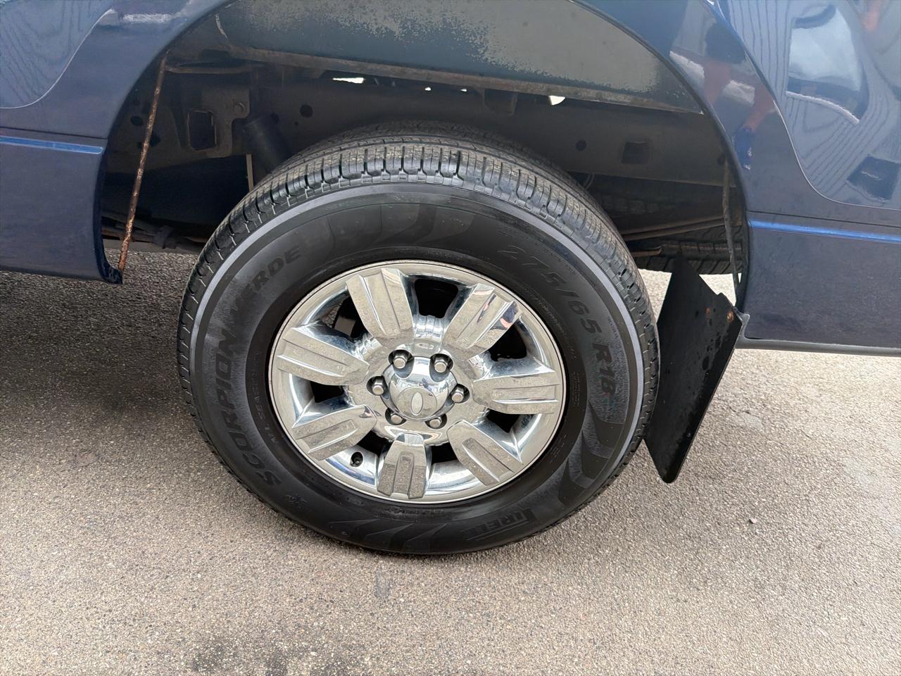 Ford F-150 4WD SuperCrew 145" Platinum 2011
