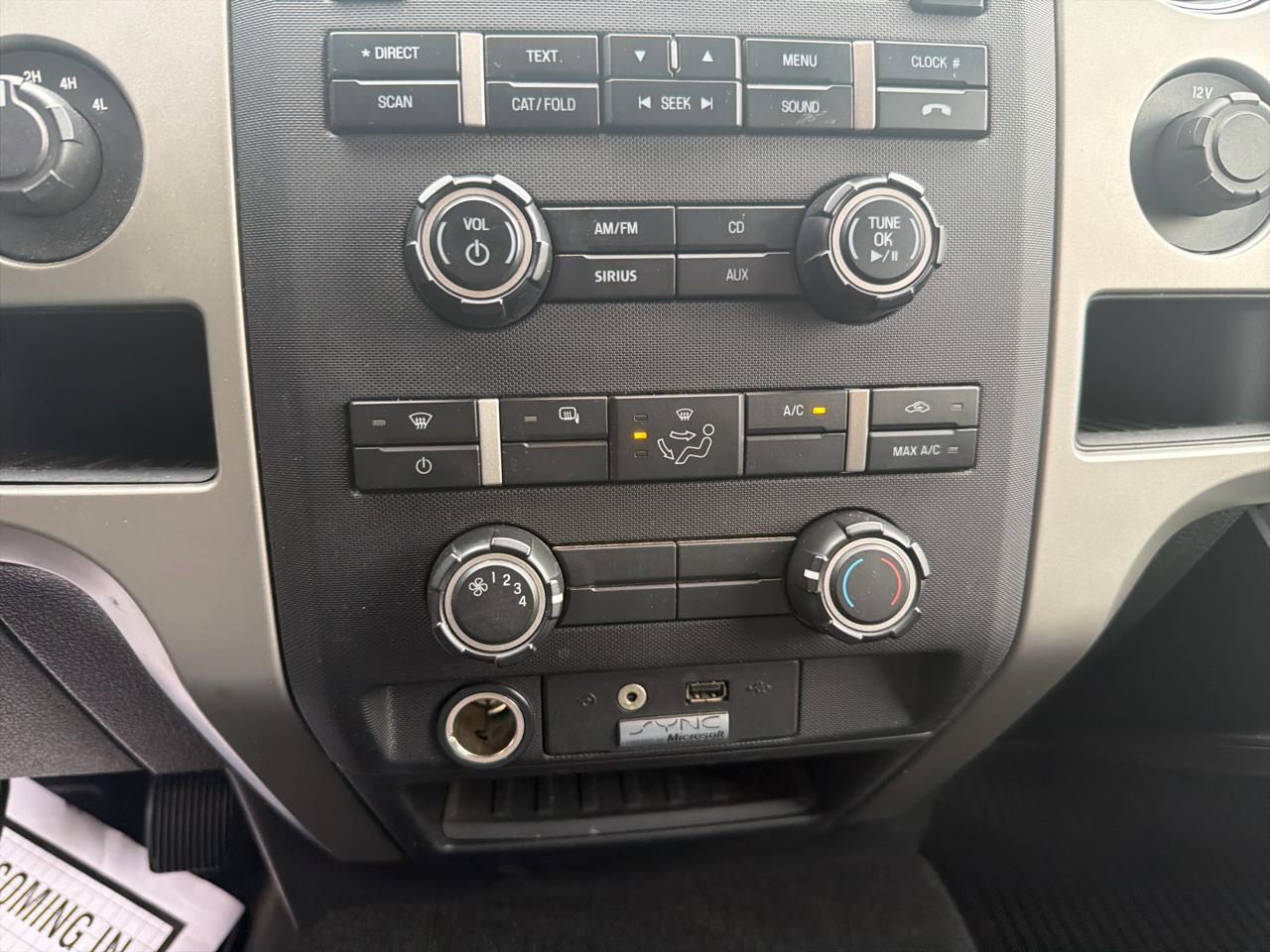 Ford F-150 4WD SuperCrew 145" Platinum 2011