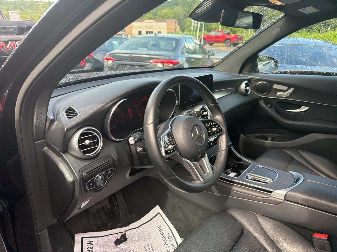 Mercedes-Benz GLC GLC 300 4MATIC SUV 2022
