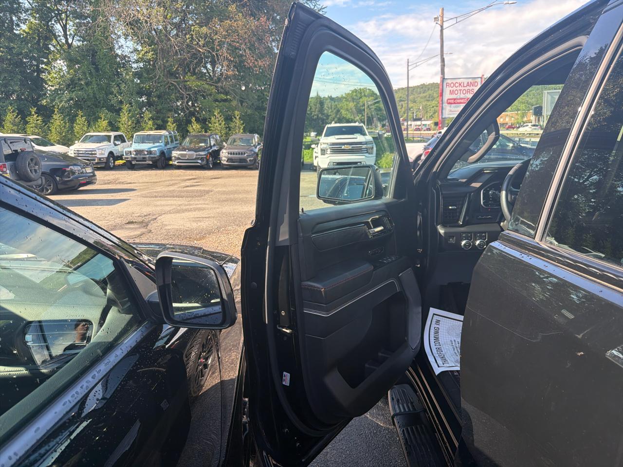 GMC Sierra 1500 4WD Crew Cab 147" AT4X 2023