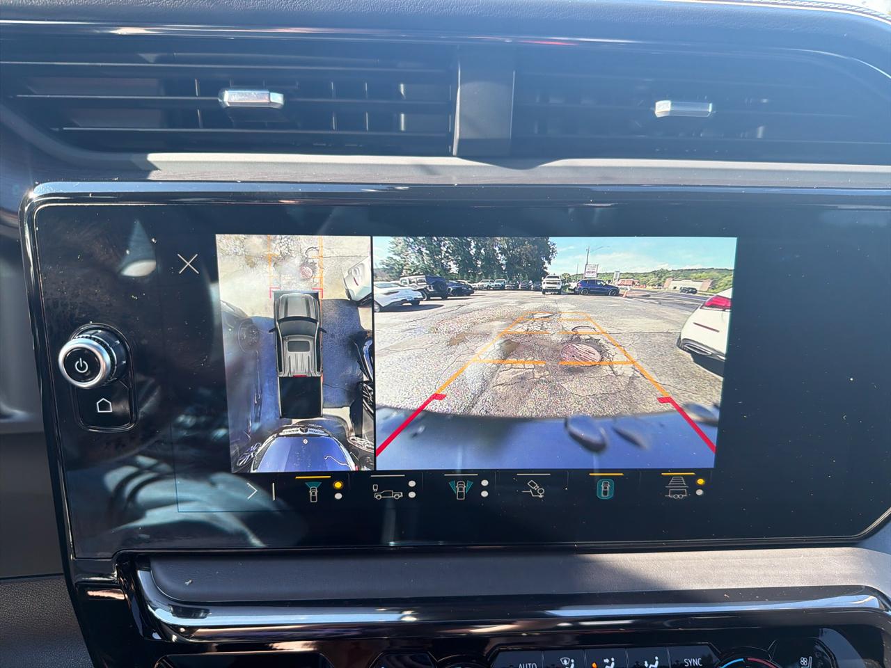 GMC Sierra 1500 4WD Crew Cab 147" AT4X 2023