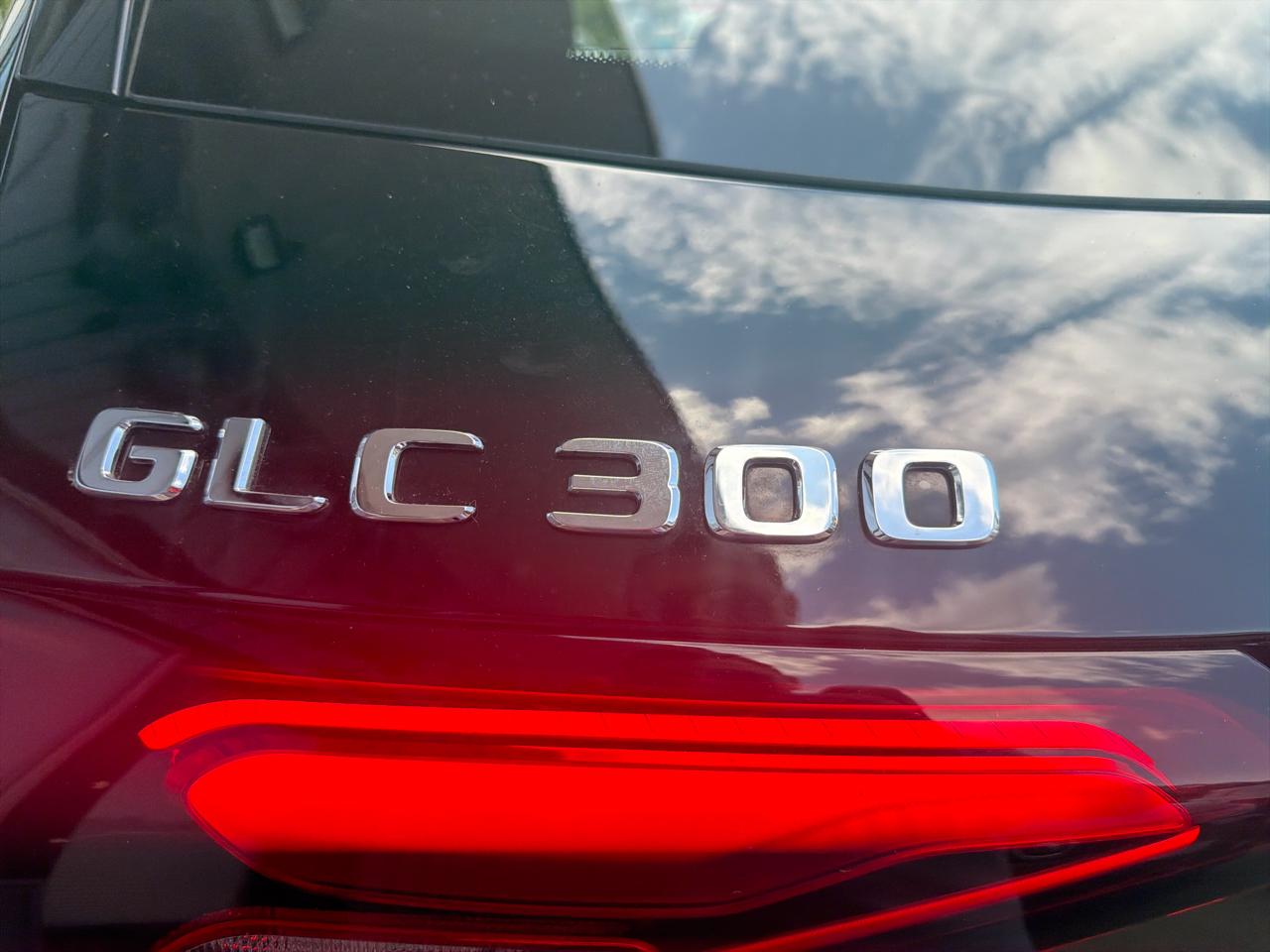 Mercedes-Benz GLC GLC 300 4MATIC SUV 2023